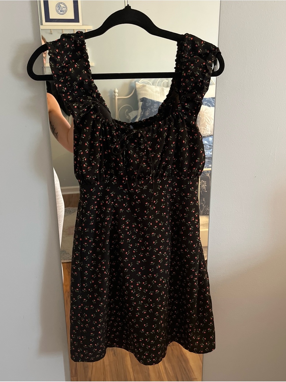 Showpo mini babydoll dress (size 4/small)